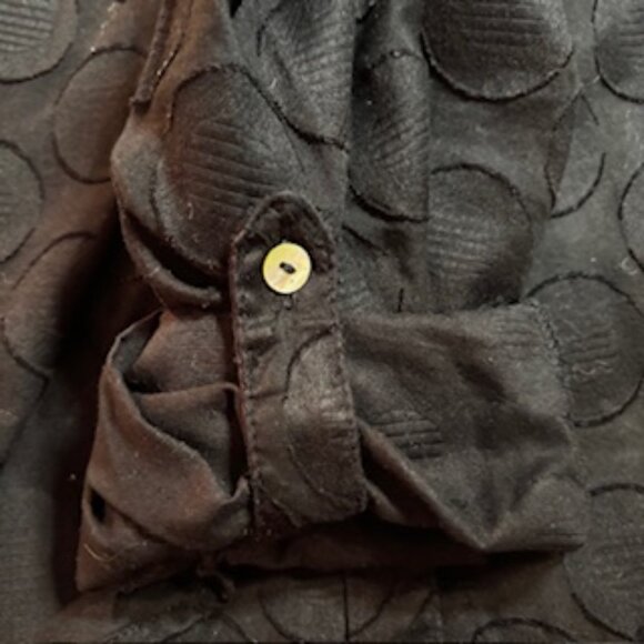 Foxcroft Size 18W Black blouse with Mother of pearl buttons - Picture 6 of 6